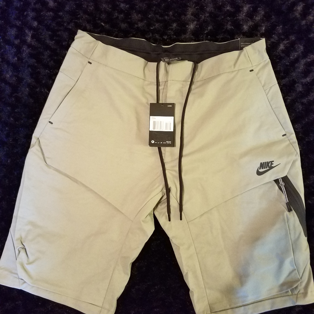 Nike cargo shorts